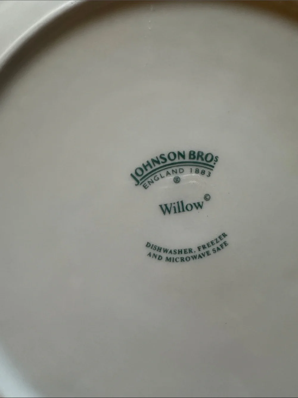 Johnson Brothers Blue & White Willow Pattern Dinner Plates - Set of 4 10.25